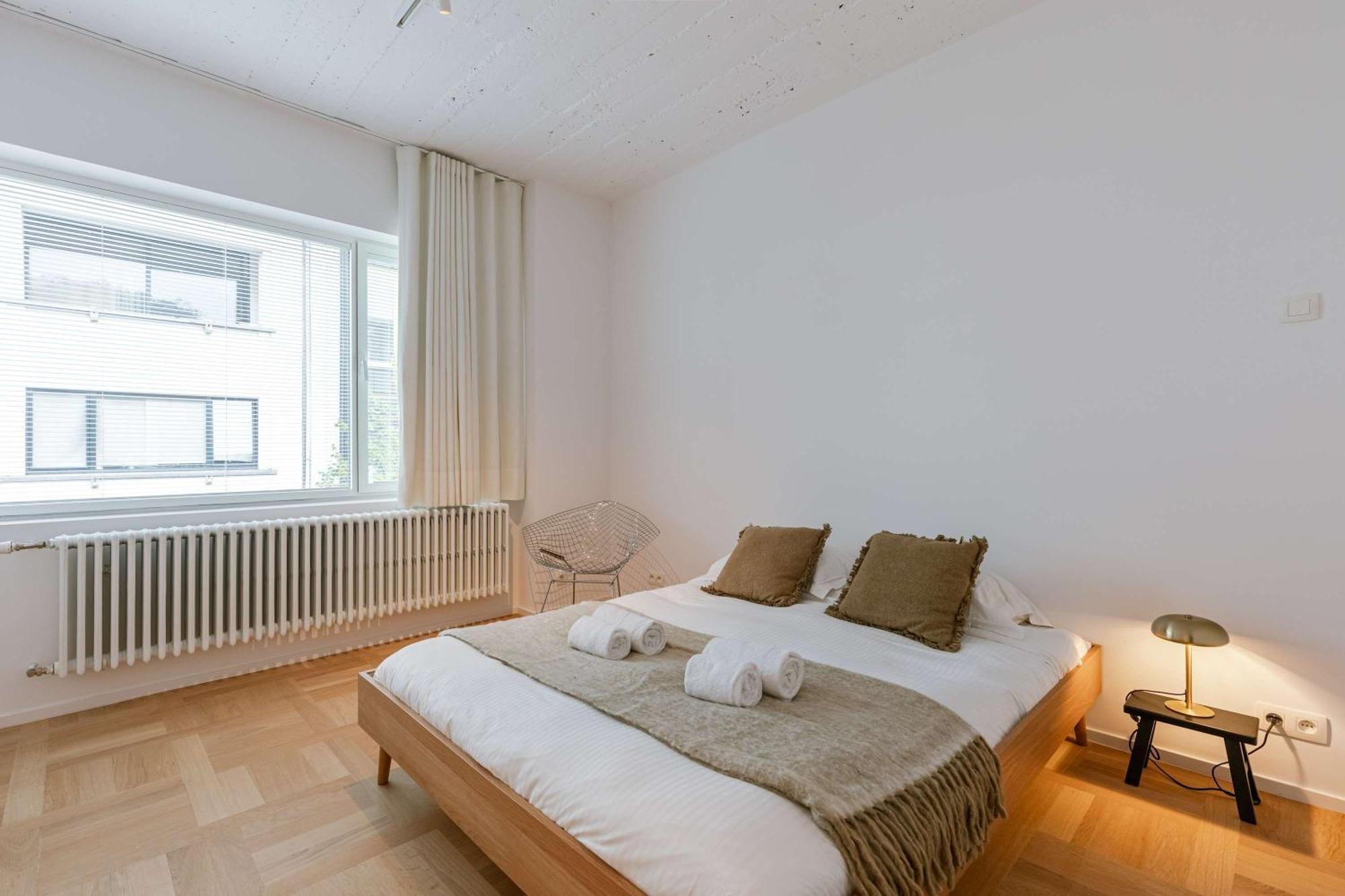 Huswell - Beautiful, Bright And Spacious In *