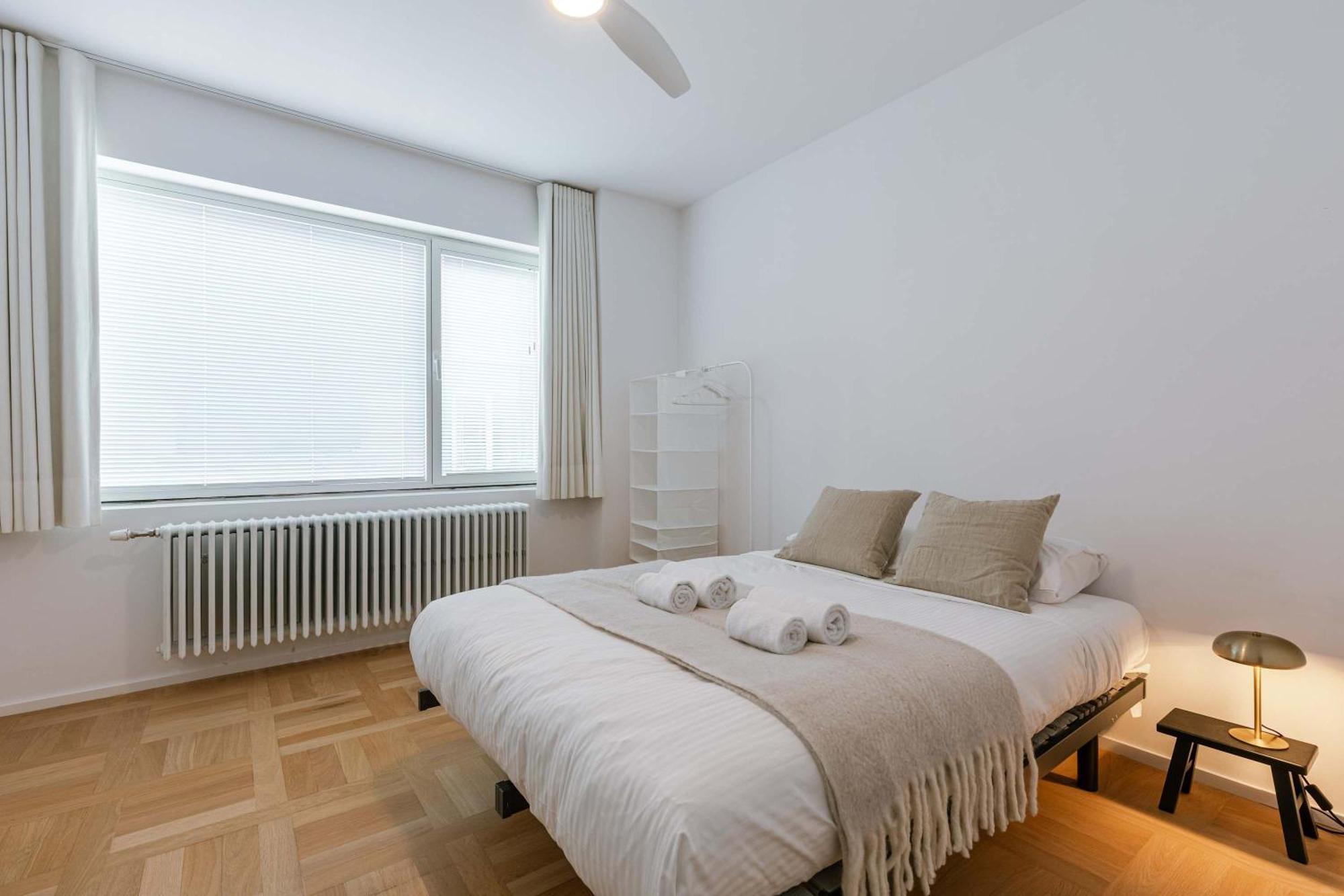 Huswell - Beautiful, Bright And Spacious In